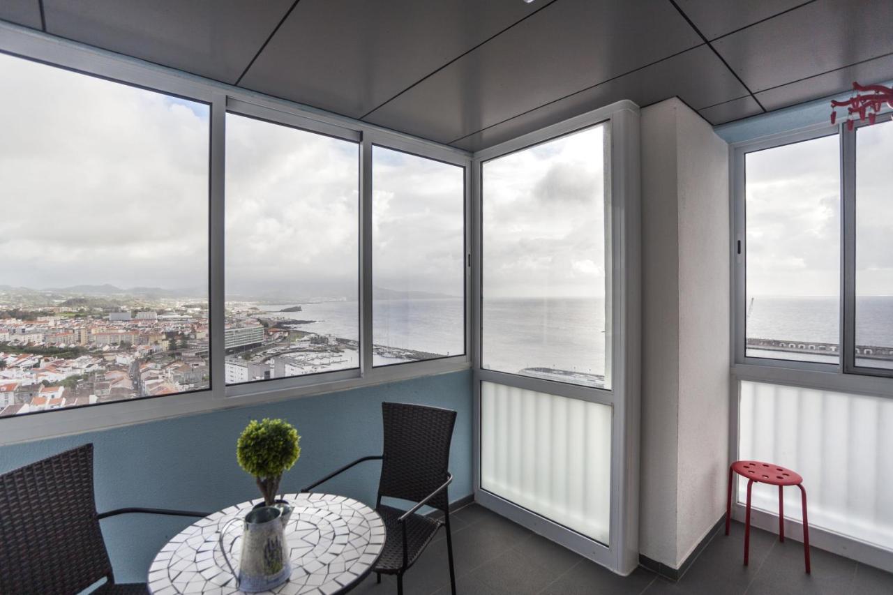 Deluxe Dreibettzimmer mit Meerblick